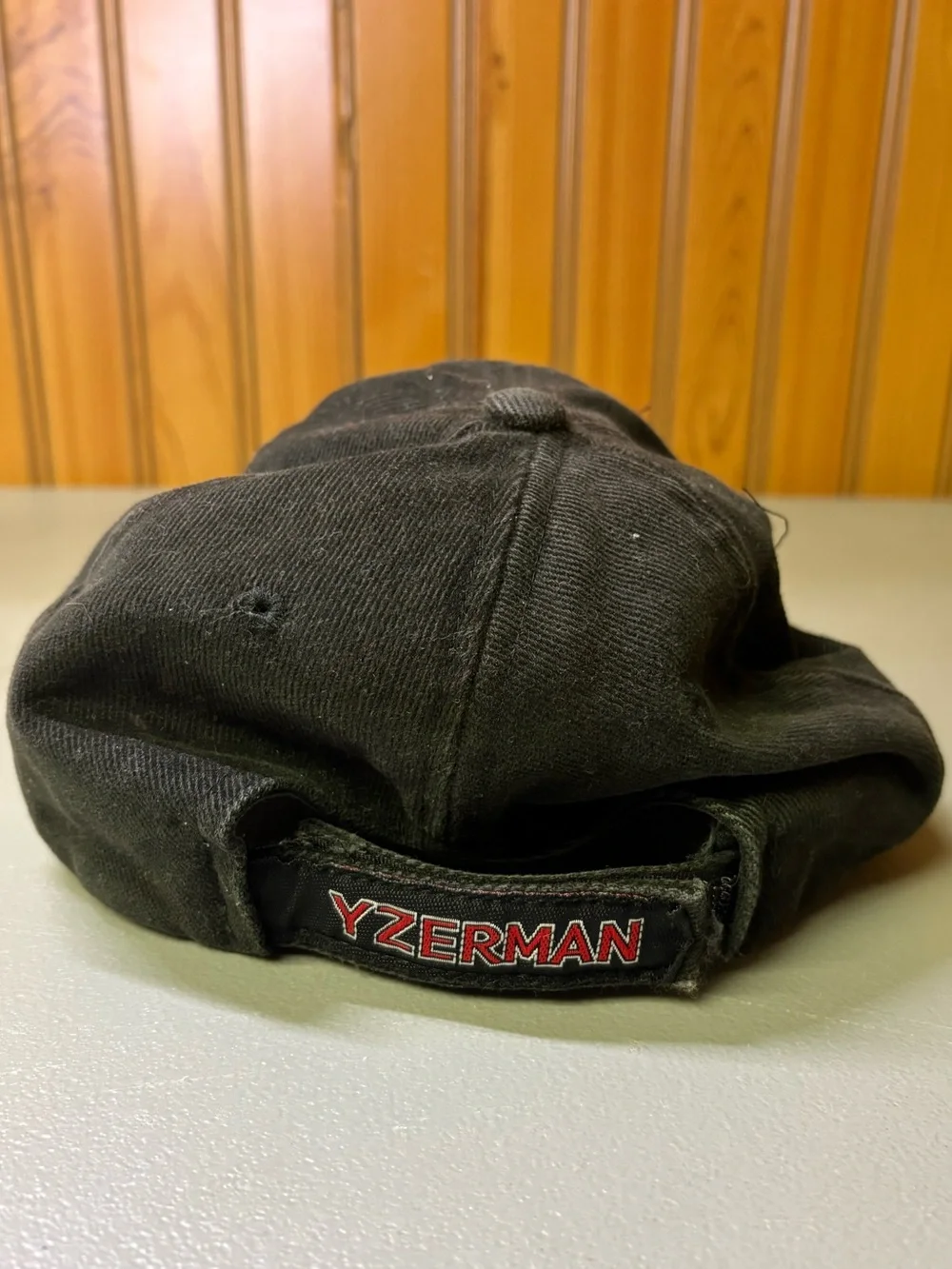 NHL Yzerman 19 Black and Red Baseball Cap